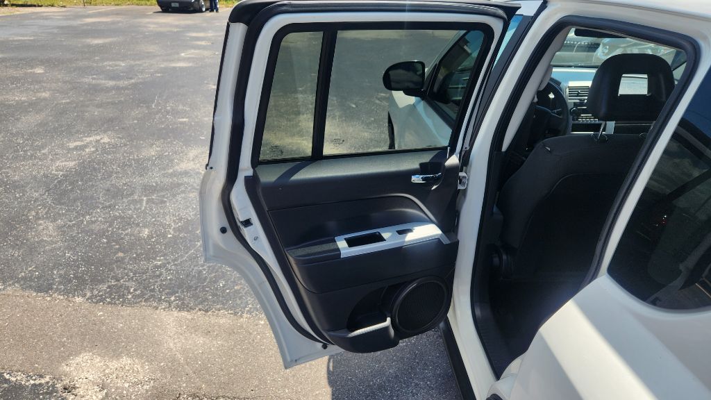 2008 Jeep Compass Sport - Photo 11